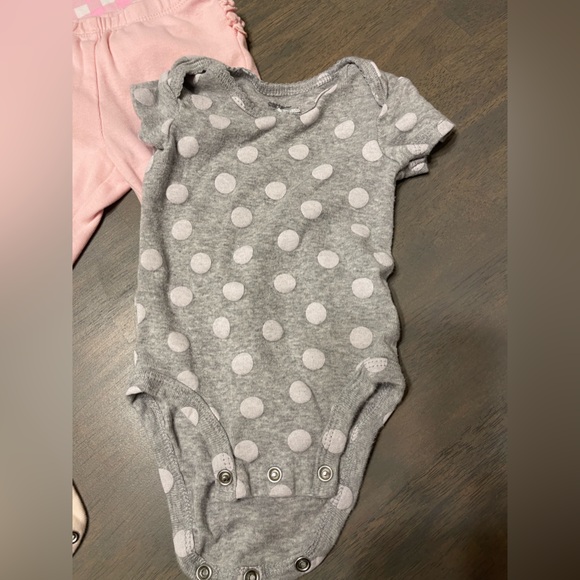 🤱🏼 Infant Girls Bundle | Size 0-3 months - Picture 15 of 15